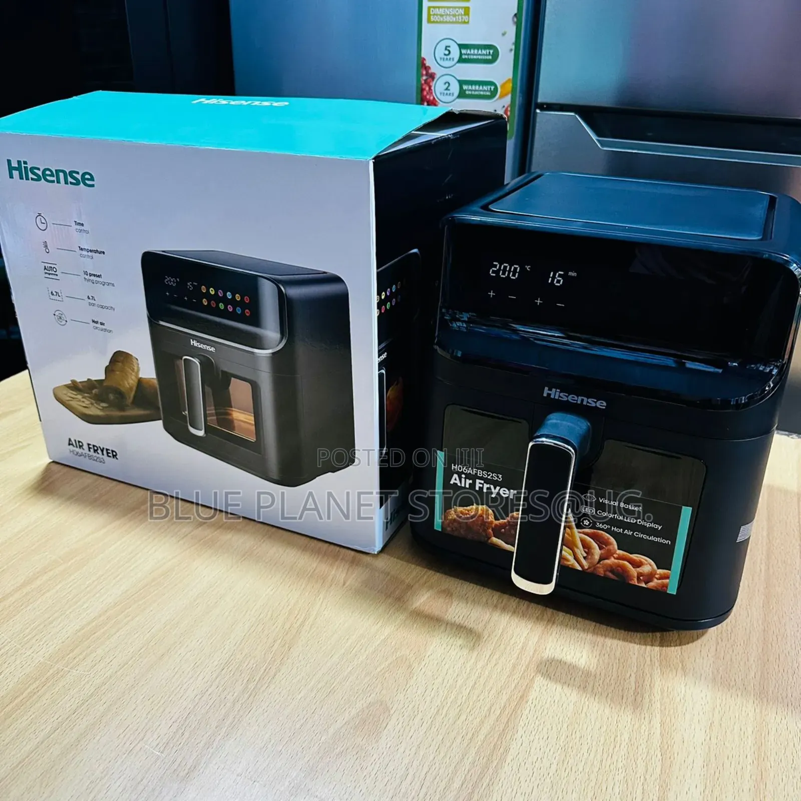 HISENSE 6.7litres Digital Airfryers \\ 1700w \\ H06AFBS2S3