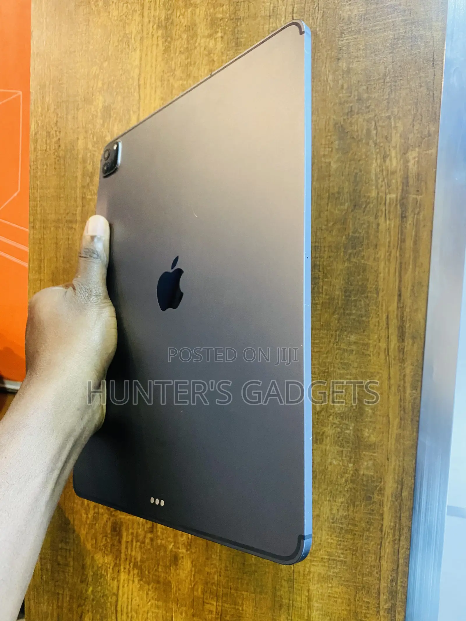 Apple iPad Pro 12.9 (2022) 128 GB Black