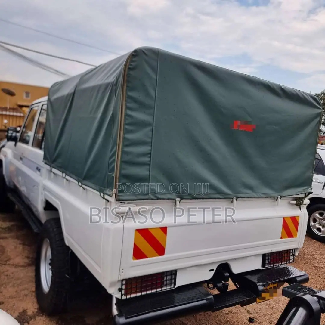 Toyota Land Cruiser 2010 White