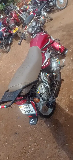 TVS HLX 125 2022 Red