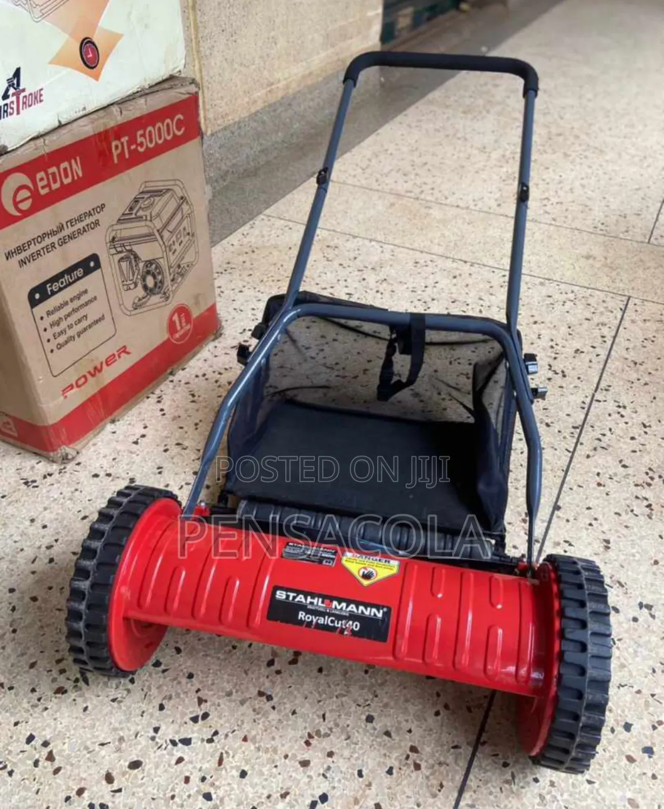 Manual Lawnmower ( With Grass Collector)