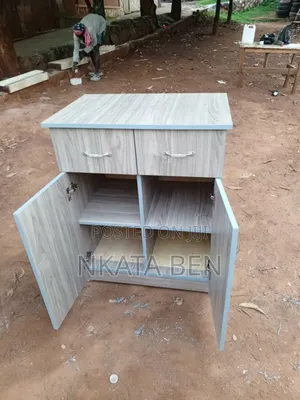Simple Chest Drawer