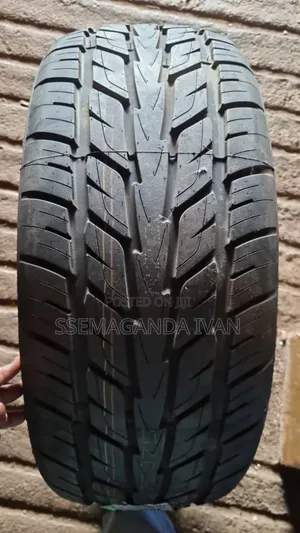 275/40r22 Sport Tyres