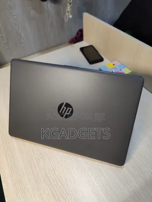 Laptop HP 250 G8 8GB Intel Core I7 HDD+SSD 256GB