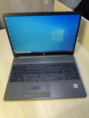 Laptop HP 250 G8 8GB Intel Core I7 HDD+SSD 256GB