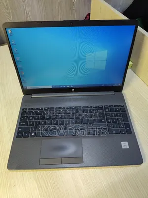 Laptop HP 250 G8 8GB Intel Core I7 HDD+SSD 256GB