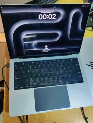 Laptop Apple MacBook Pro 2023 M3 14-inch 18GB Apple M3 SSD 512GB