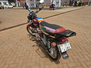 TVS HLX 125 2022 Red
