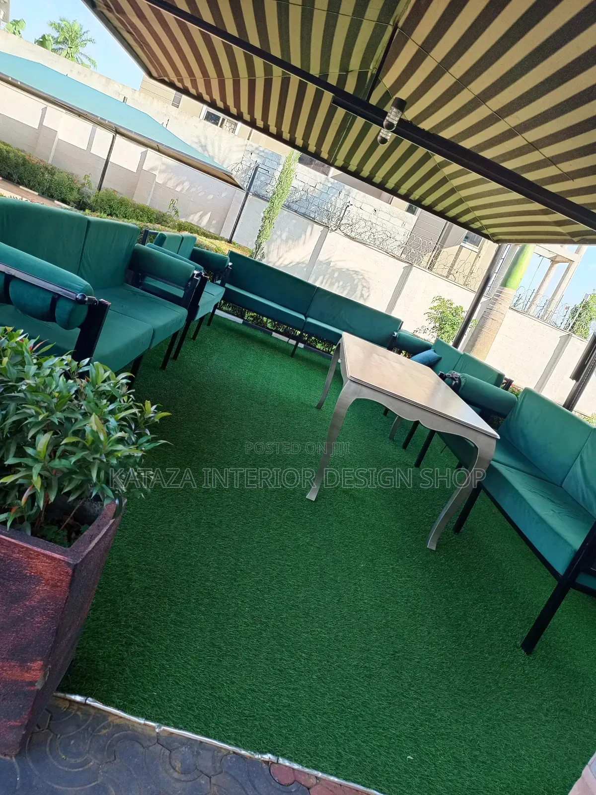 Compound Grass Carpet