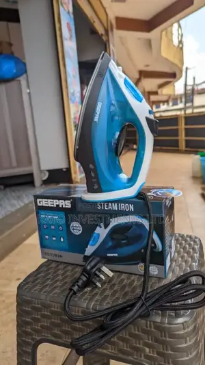 Geepas Steam Iron