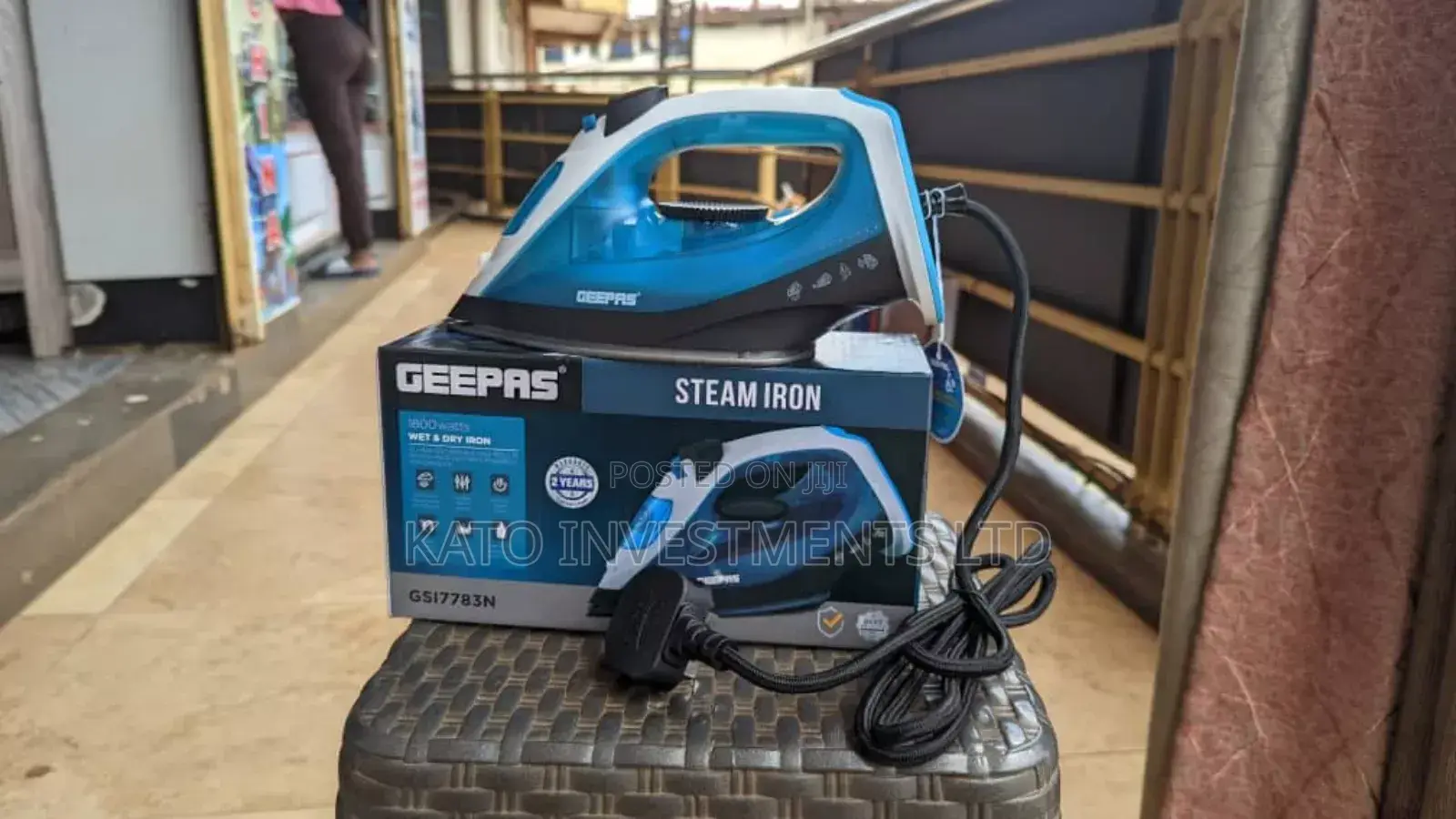 Geepas Steam Iron
