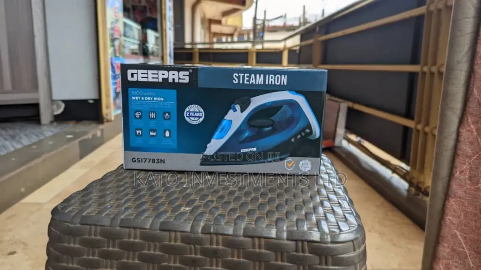 Geepas Steam Iron