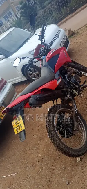 Yamaha DT 175 2022 Red