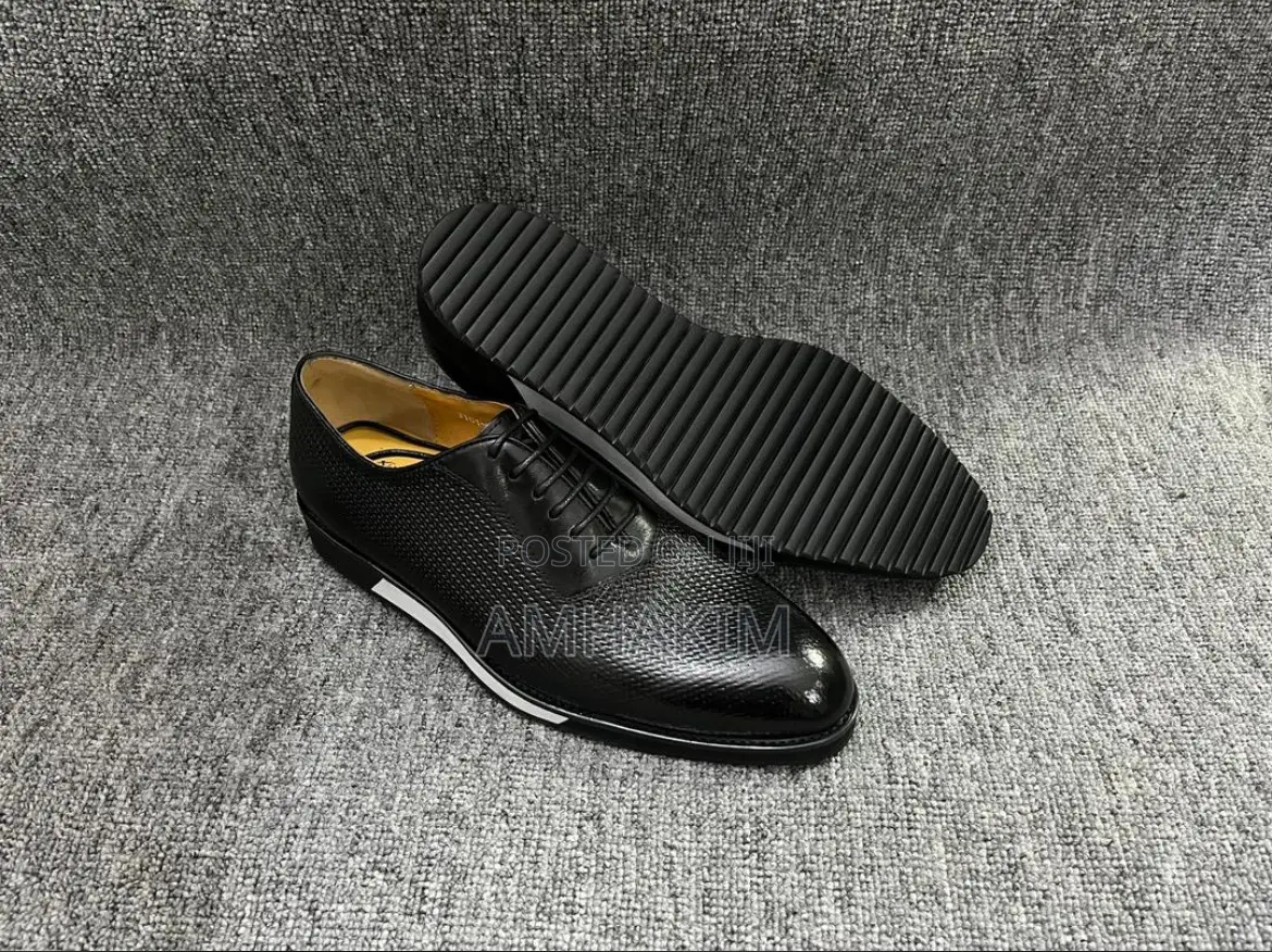 Classic Designer Leather Oxfords in Stock