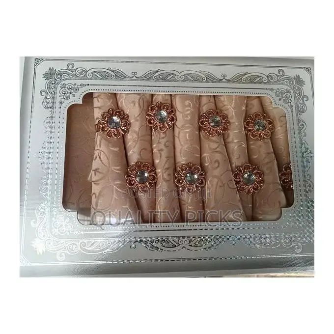 8pcs Table Cloth Set With 8 Pieces Napkin Gift Set