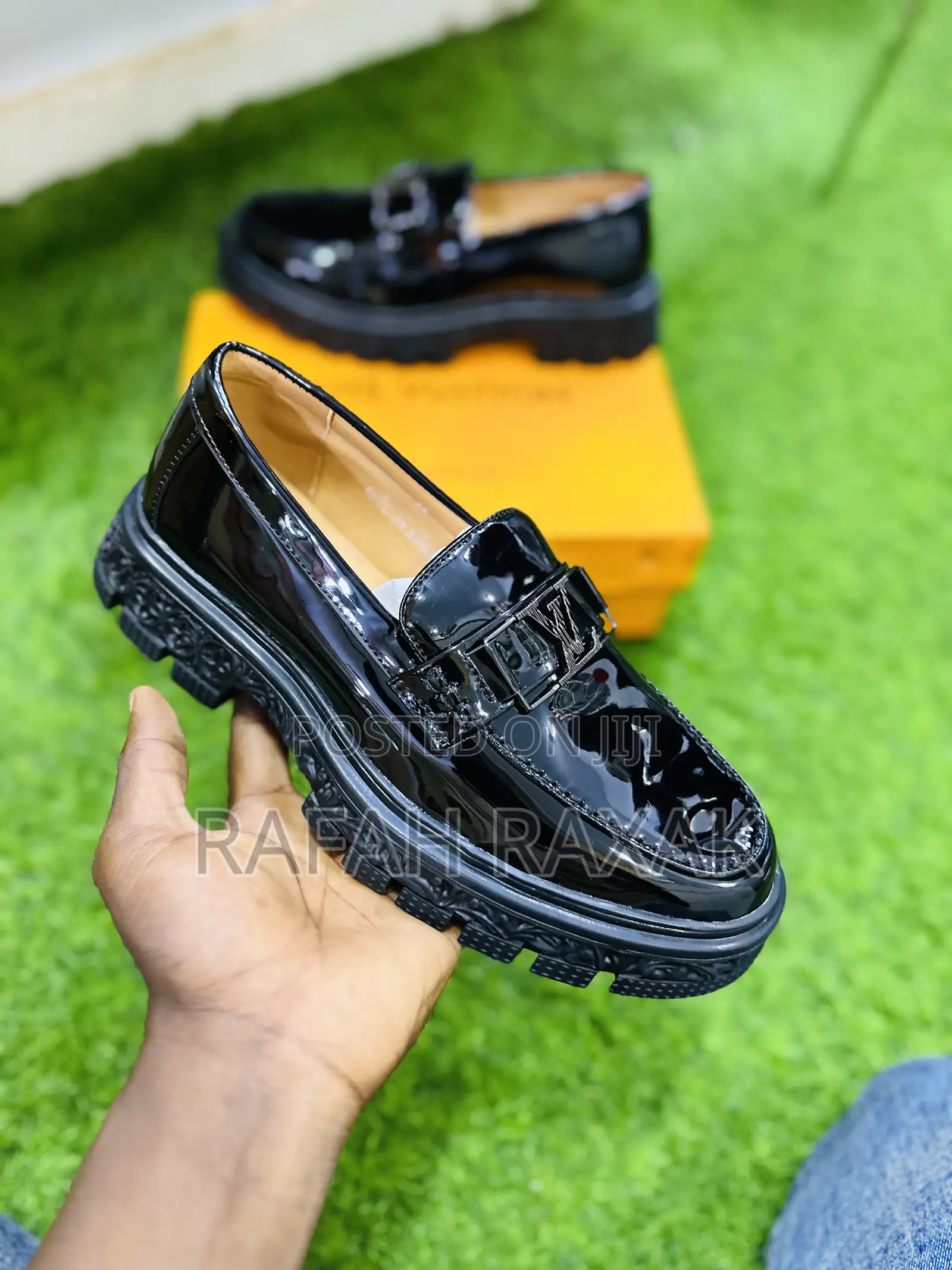 Louis Vuitton Luxury Shinny Casual Patent Leather Loafers