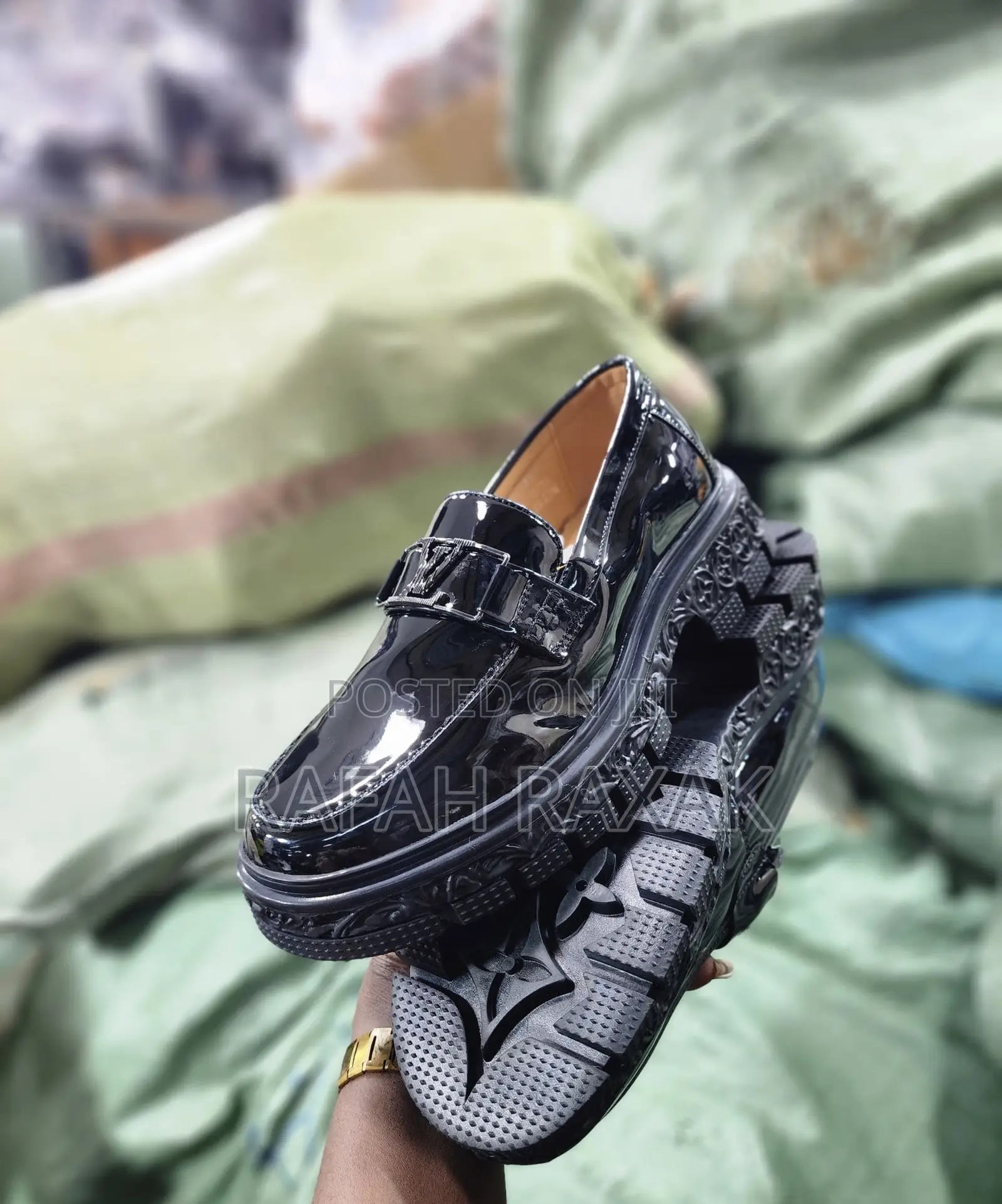 Louis Vuitton Luxury Shinny Casual Patent Leather Loafers