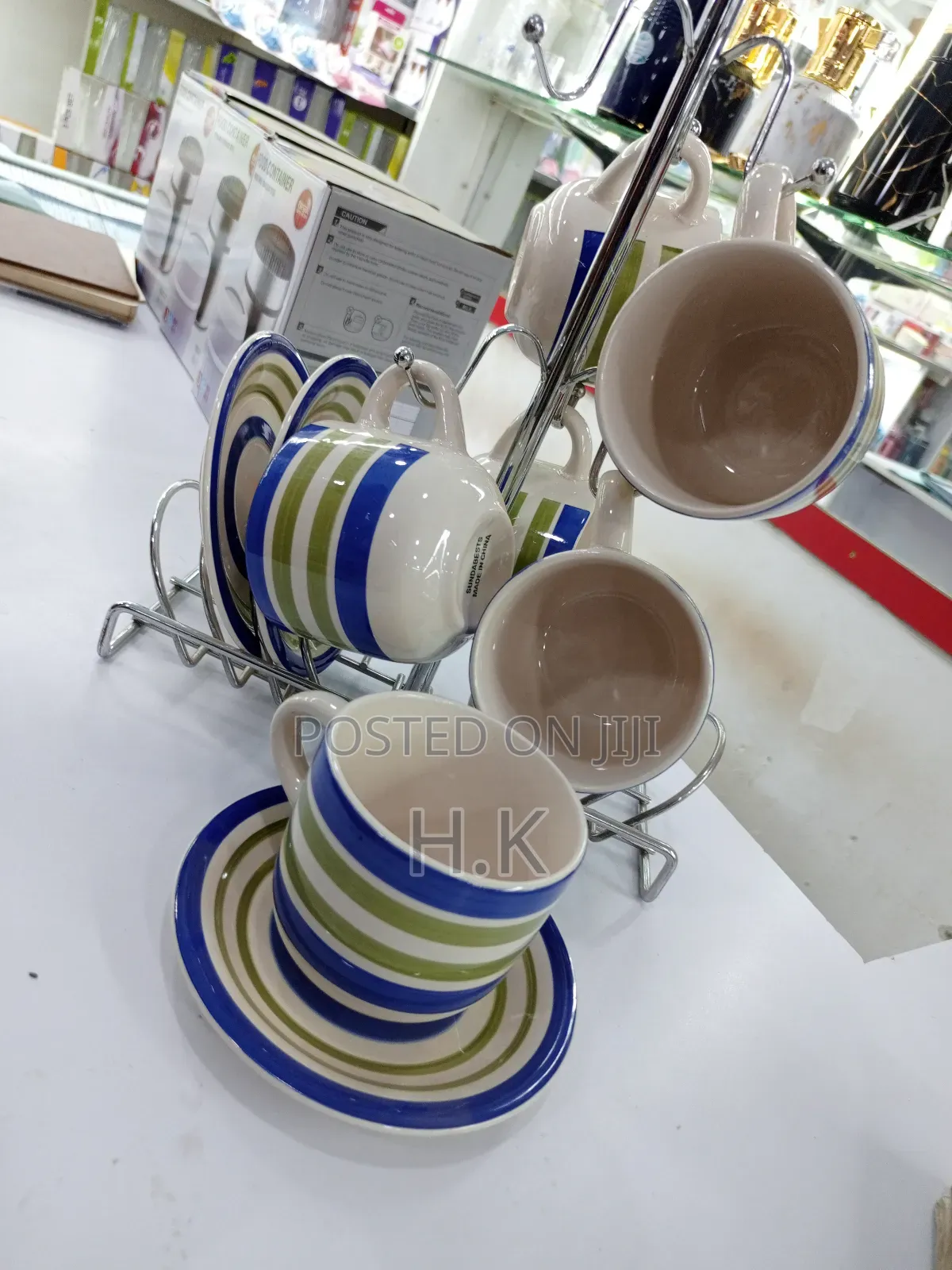 6 Cups and Saucer With a Stand