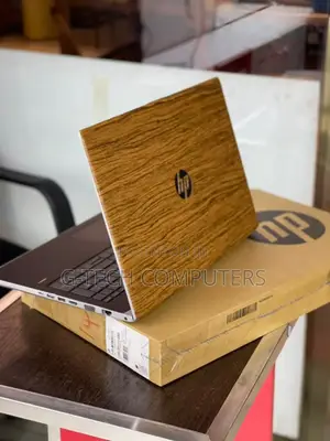 New Laptop HP 430 G5 8GB Intel Core I5 SSD 256GB