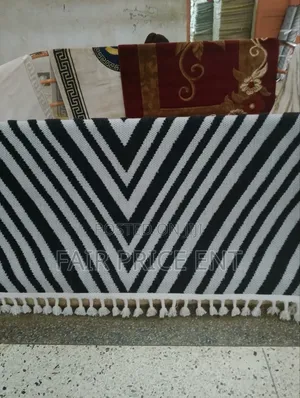 Classy Original Center Carpets. 2x 2.5metres.( White, Black)