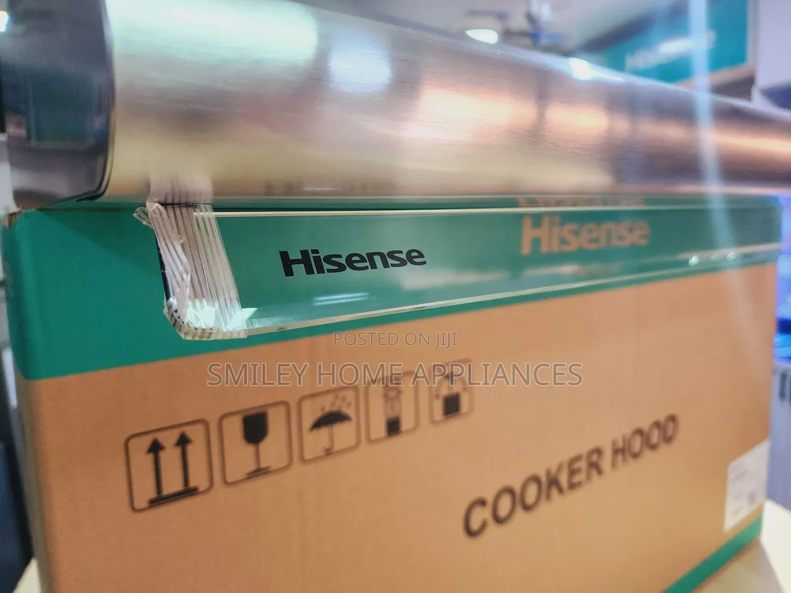 Hisense Cooker Hood 90cm by 60cm