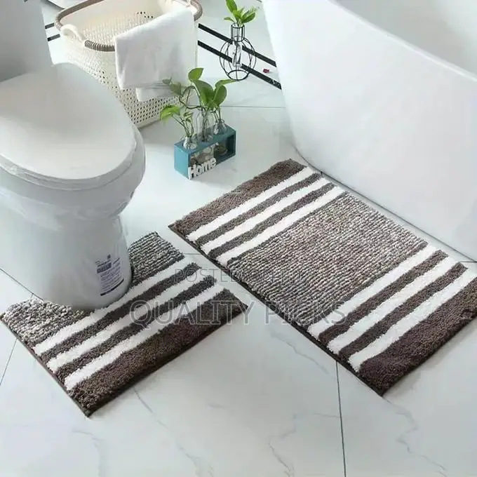 2 Pieces of Microfiber Bathroom Mats Set