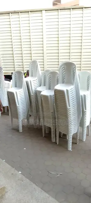 White Plastic Chairs Plastic Chairs