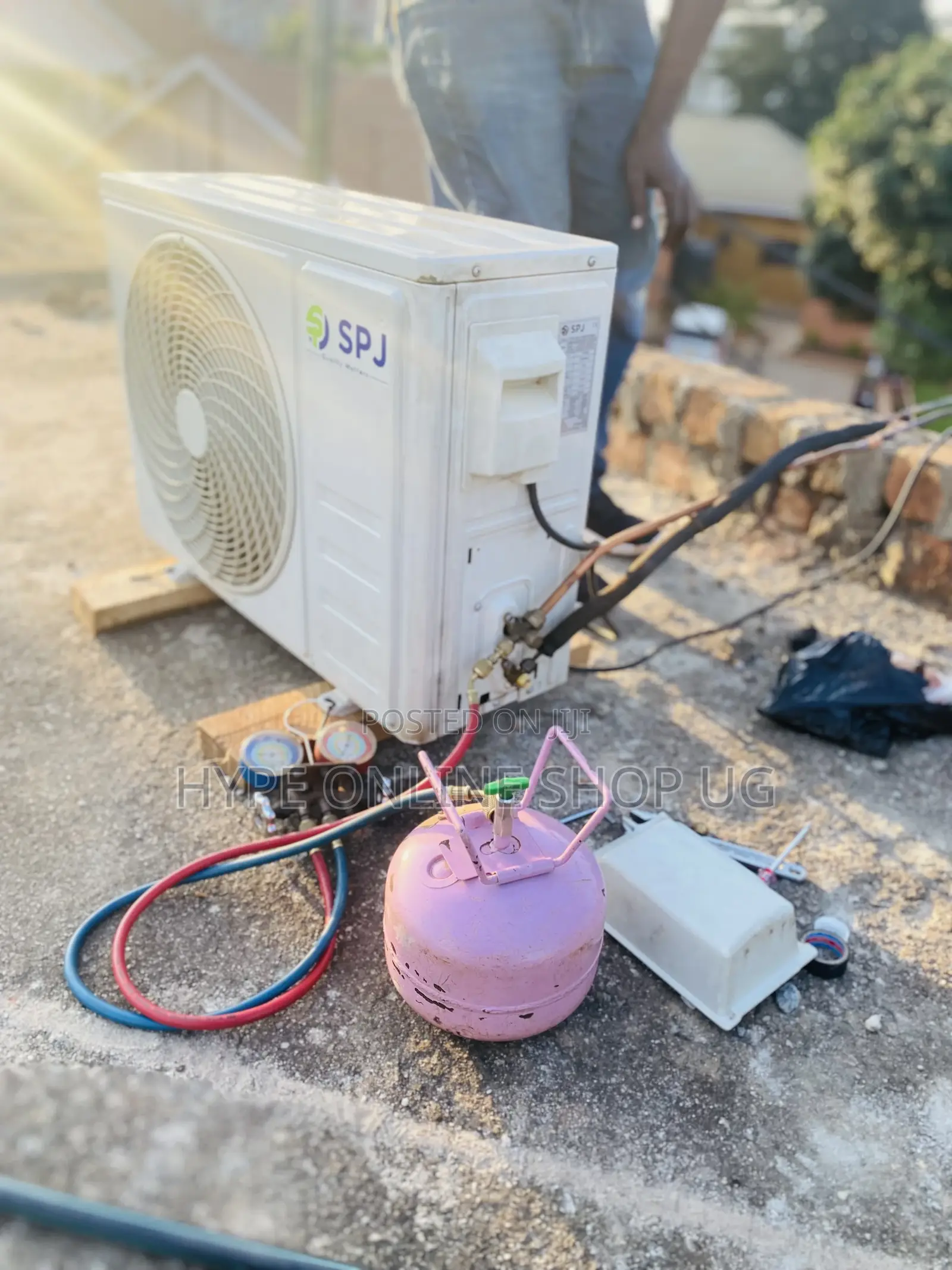 Air Conditioner Gas Refills and Repair Services