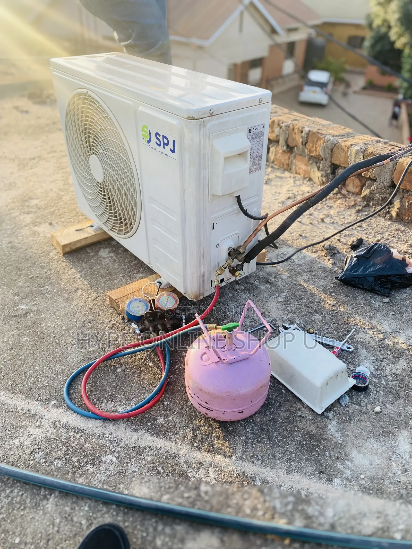 Air Conditioner Gas Refills and Repair Services
