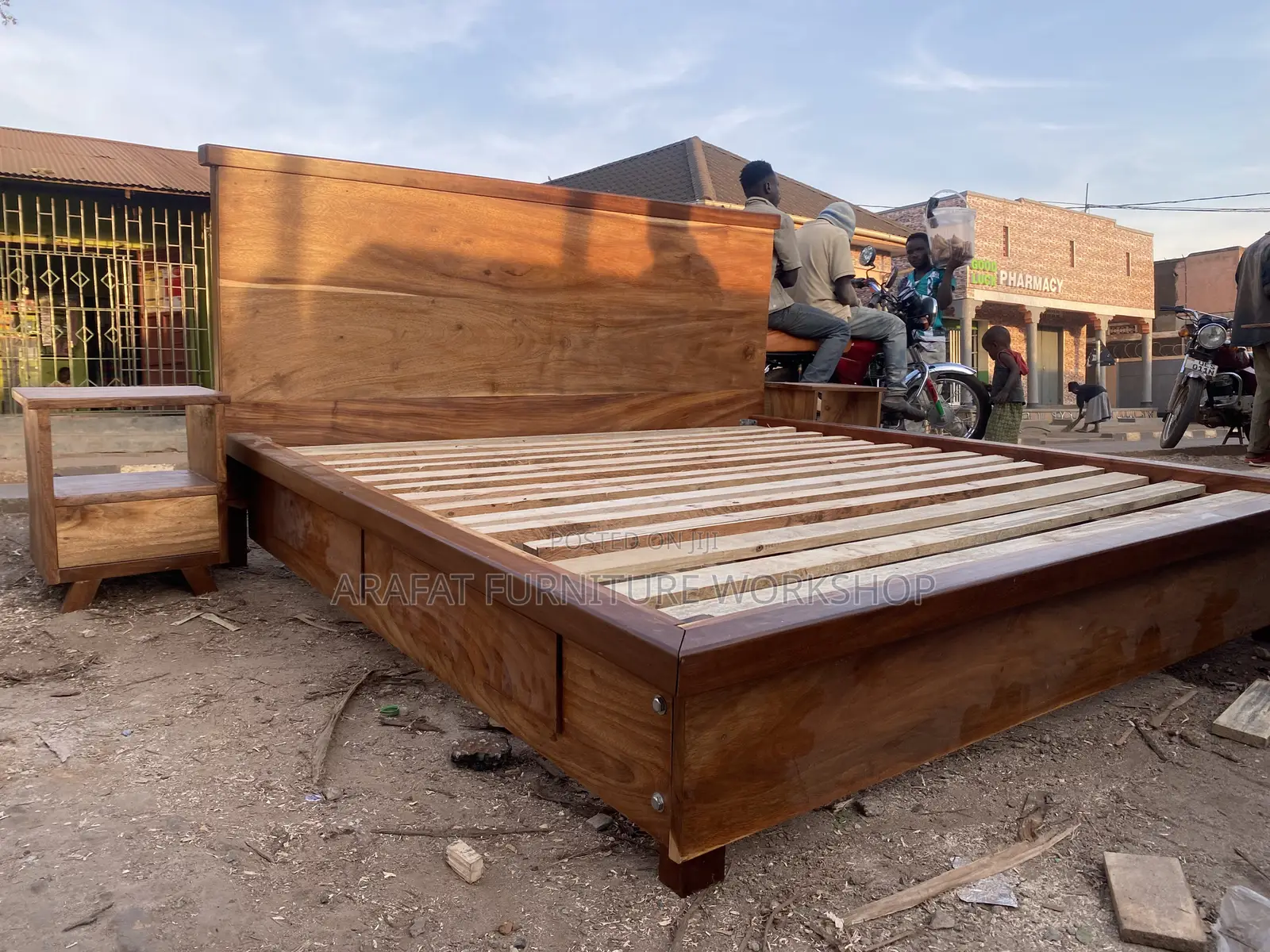 Platform Mugavu Bed