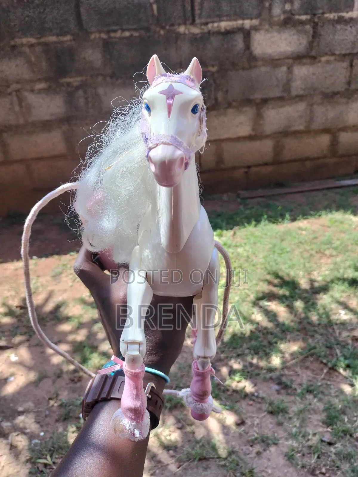Walking and Nodding Remote Horse