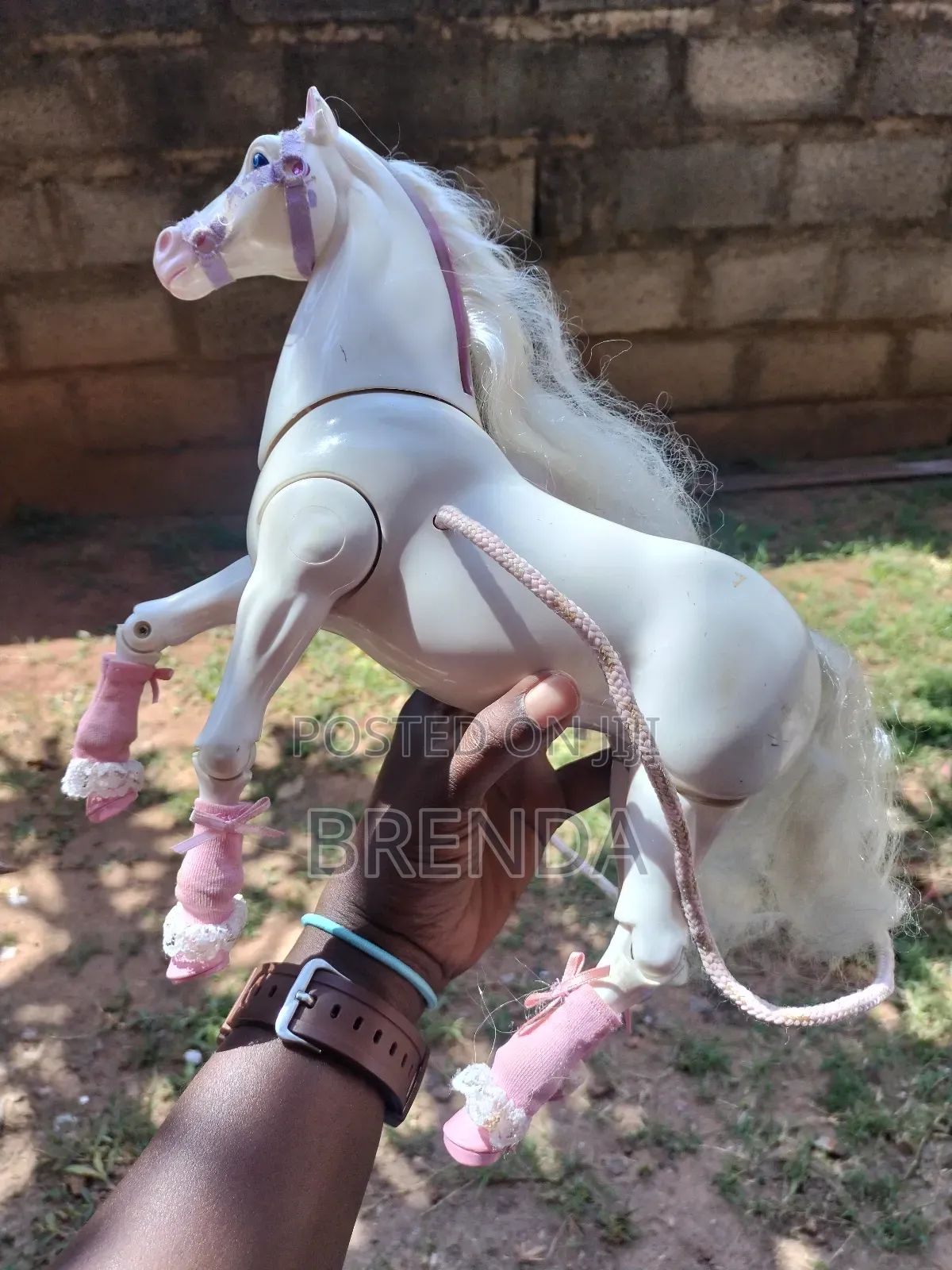Walking and Nodding Remote Horse