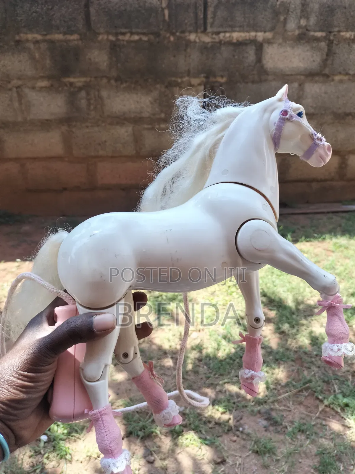 Walking and Nodding Remote Horse