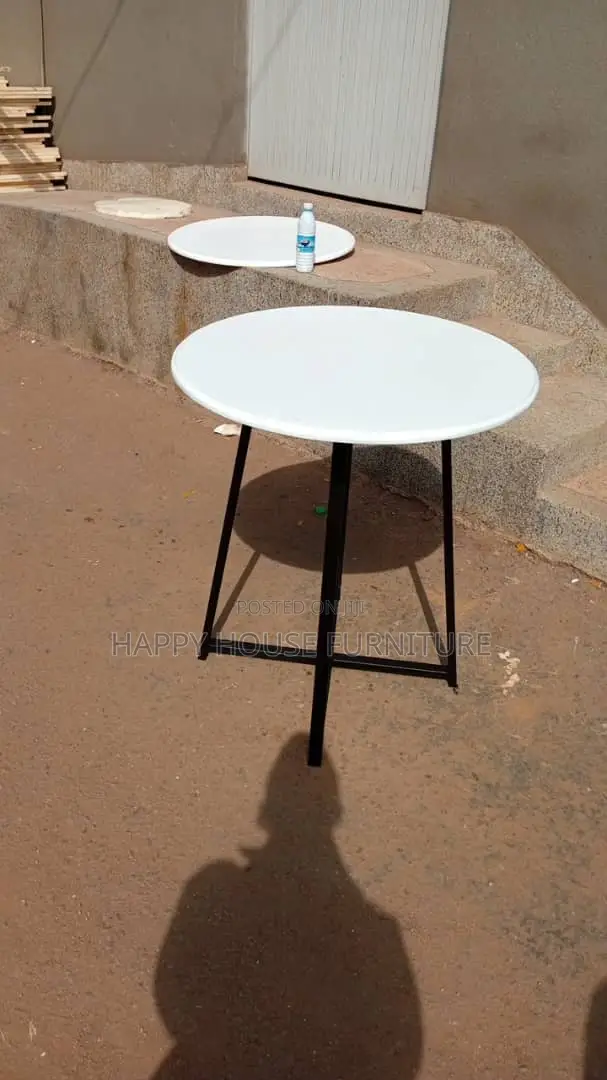 Round Table