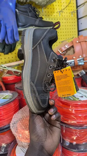 Ladies Safety Shoes(Portable)