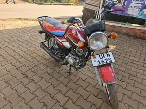 TVS HLX 125 2023 Red