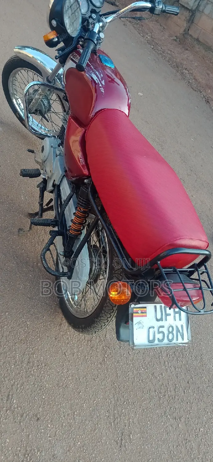 Bajaj Boxer 2021 Red