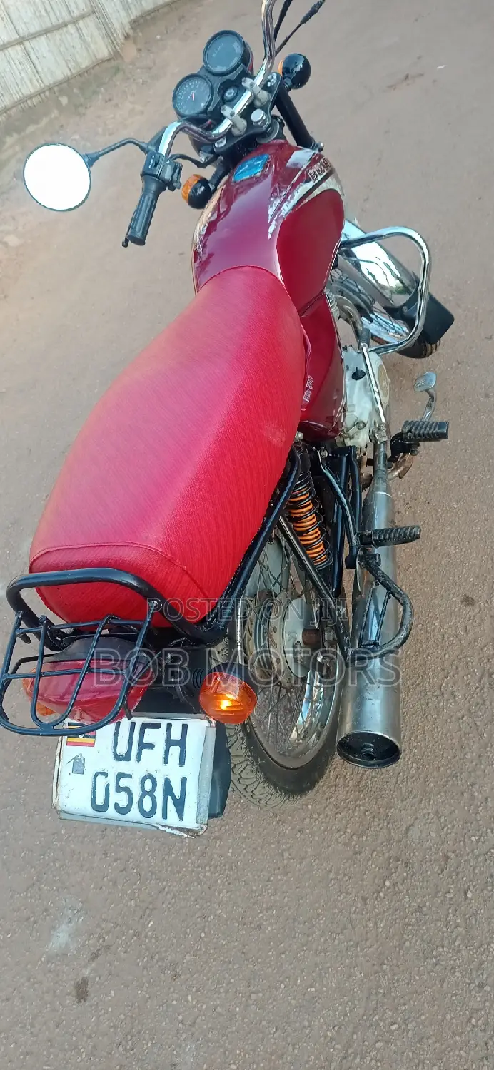 Bajaj Boxer 2021 Red