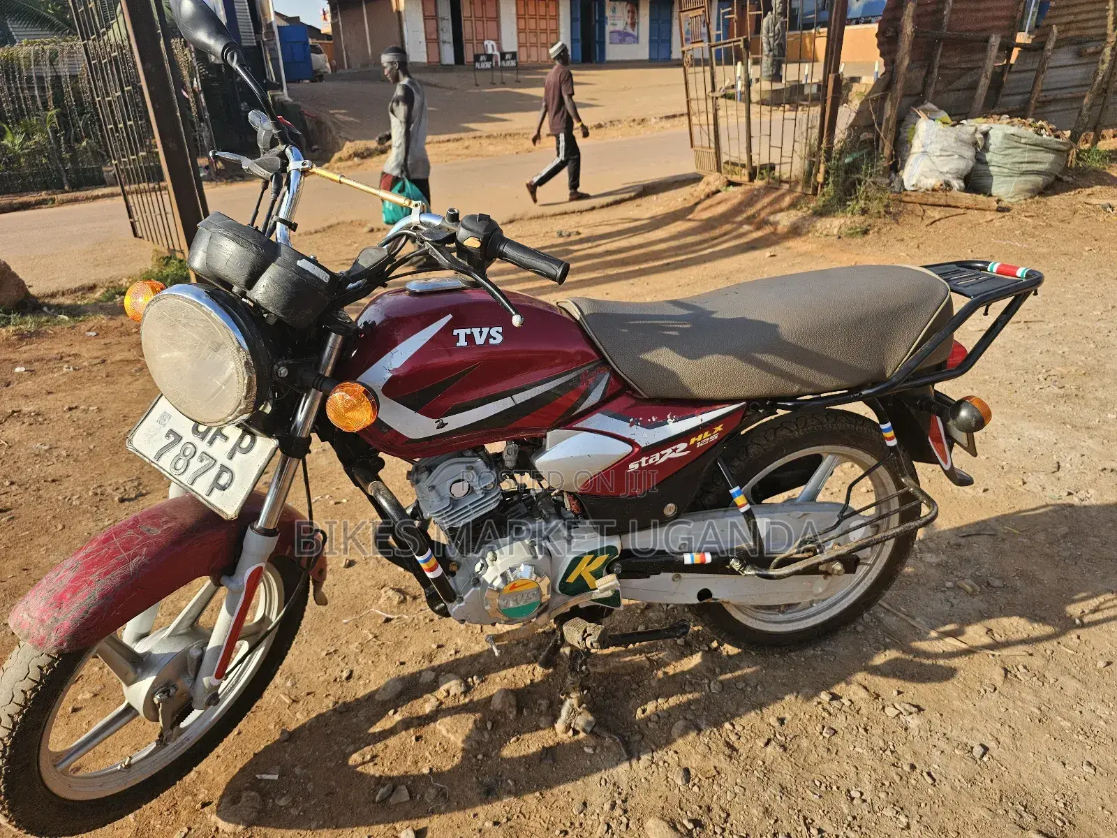TVS HLX 125 2023 Red
