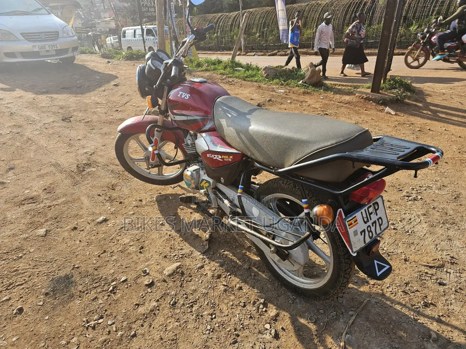 TVS HLX 125 2023 Red