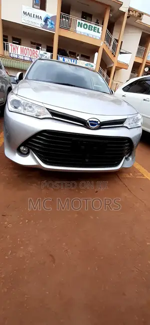 Toyota Corolla Fielder 2015 Silver