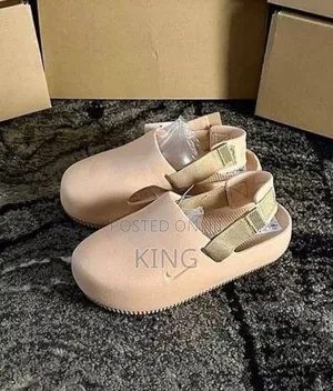 Urbanenew Crocs