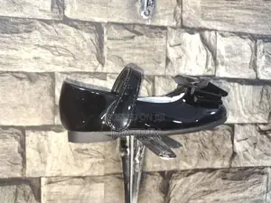 Girls Shoes Shinny Black/Red