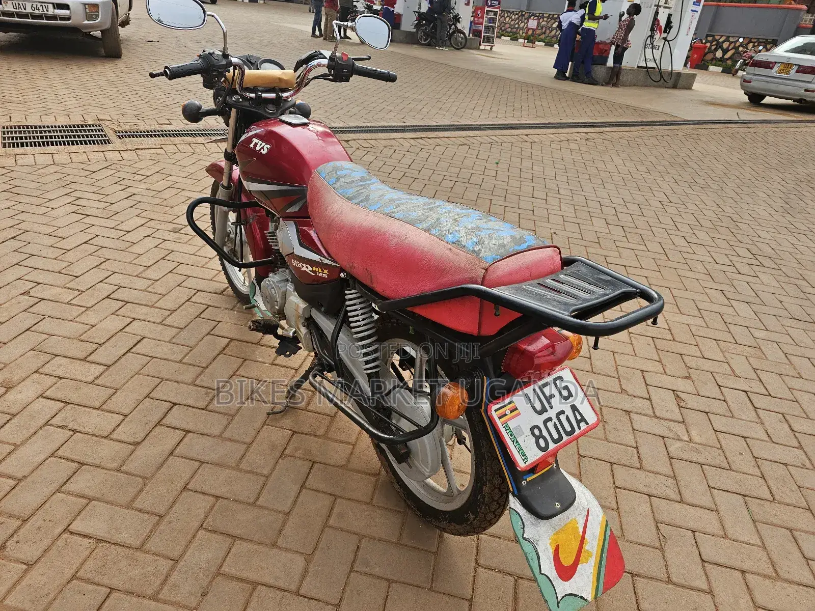 TVS HLX 125 2022 Red