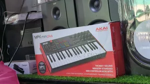 Akai MPK Mini Plus Compact Keyboard Controller USB MIDI Drum