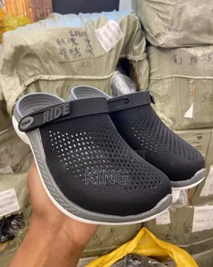 Elite Casual Crocs