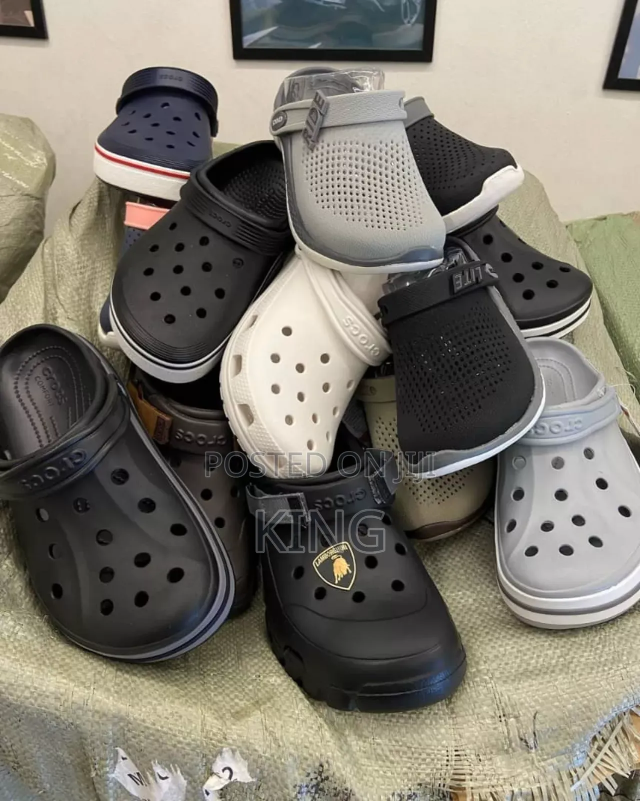 Gentle Casual Crocs