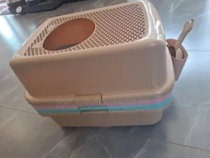 Cat Litter Tray Smooth Interior With Top Cover