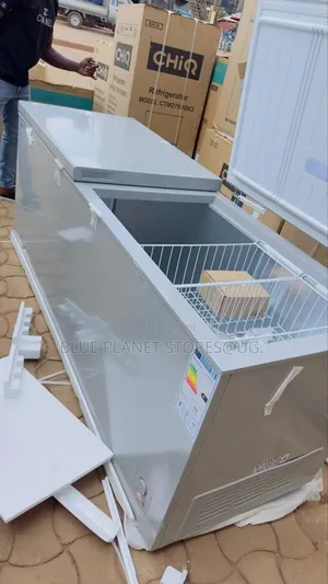 Hisense 940litres Double Door Chest/Deep Freezers \\ Grey.