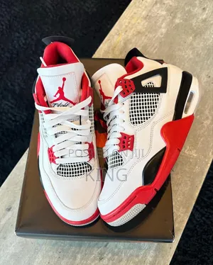 Jordan 4 Fire Red Sneakers